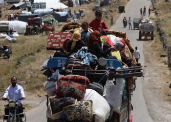 نزوح ما يزيد عن 92 ألف من ريفي إدلب وحماة بسبب قصف النظام وروسيا خلال خمسة أسابيع