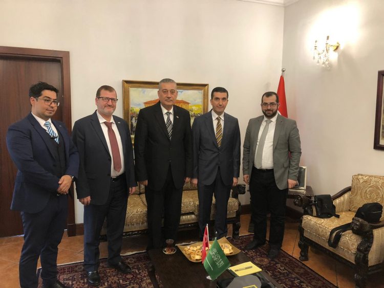 الأمين العام يزور القنصل التركي في مدينة جدة ويبحث أوضاع الحجاج السوريين