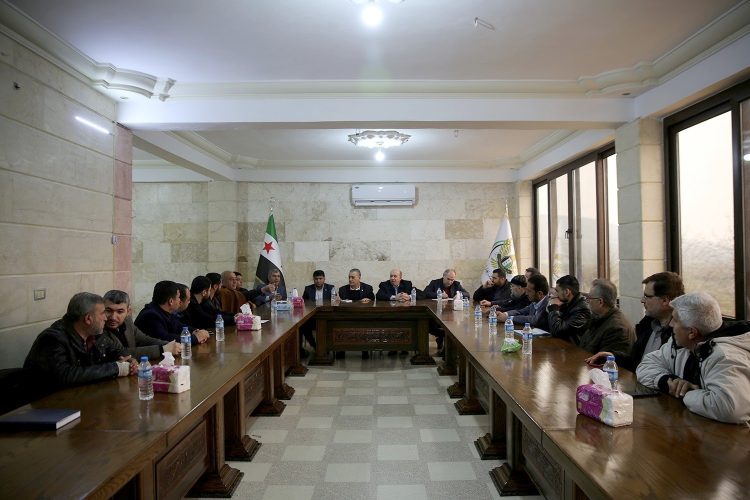لقاء في "جنديرس" للوقوف على وضع الجبهات في إدلب ودعم النازحين