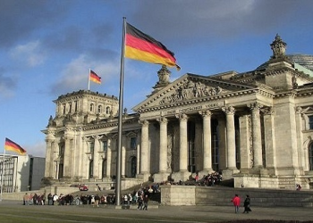 وفد من الائتلاف يلتقي المبعوث الألماني الخاص لسورية في برلين ويبحث معه الأوضاع في إدلب