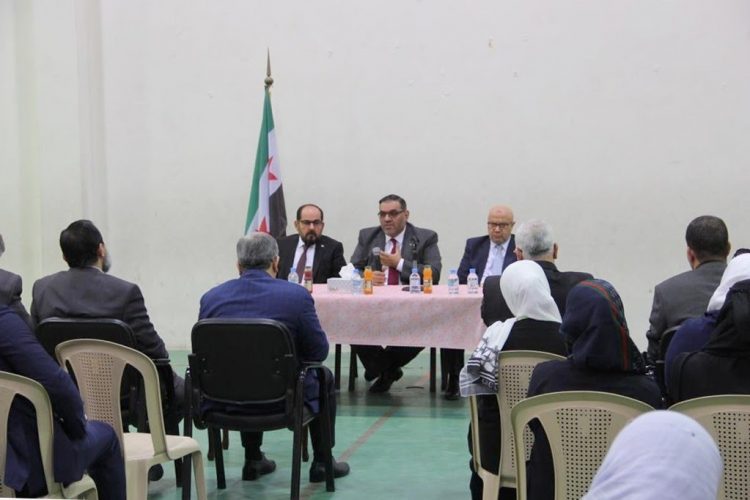 رئيس الائتلاف الوطني يزور مدرسة الجالية السورية في قطر ويلتقي الكادر التدريسي والإداري