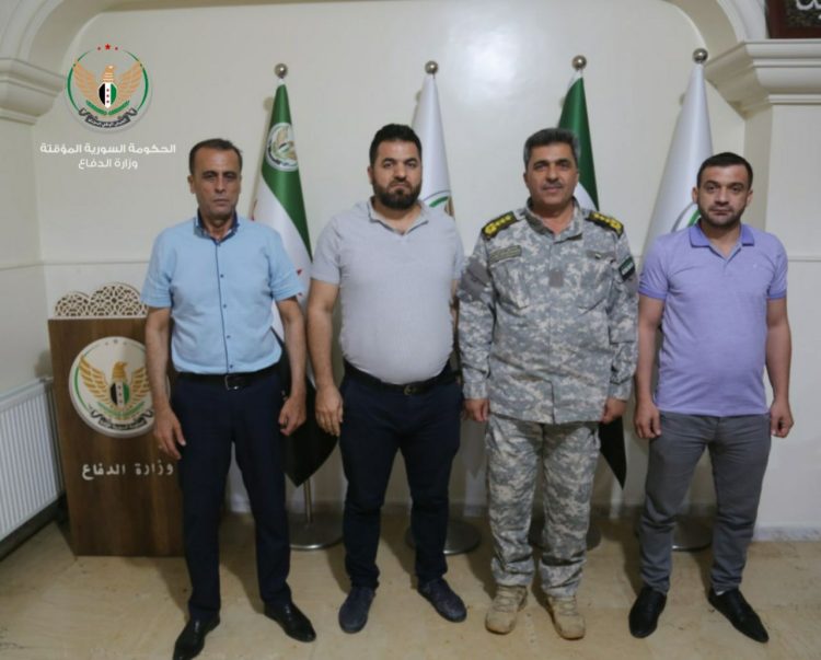 وفد من الائتلاف الوطني يزور وزارة الدفاع في الحكومة السورية المؤقتة ويلتقي وزير الدفاع