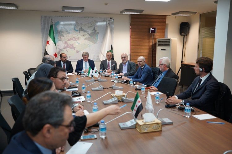 الائتلاف الوطني يعقد اجتماعاً مع ممثلي دول أصدقاء الشعب السوري