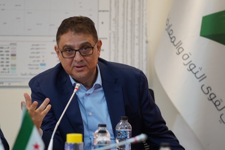 رئيس هيئة التفاوض السورية يقدم إحاطة أمام الهيئة السياسية حول جولته الأوروبية