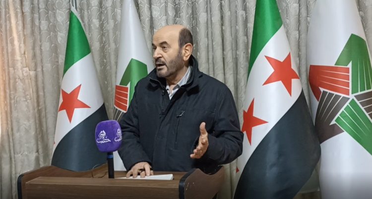 الأمين العام للائتلاف الوطني يعقد مؤتمراً صحفياً في ريف حلب حول الآثار الكارثية للزلزال في المناطق المحررة