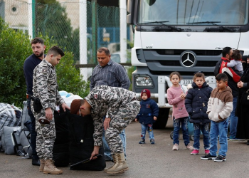 منظمة حقوقية تدين حملات الترحيل القسرية بحق اللاجئين السوريين في لبنان