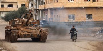 نظام الأسد يقصف مدينة نوى بريف درعا رداً على المظاهرات المستمرة فيها