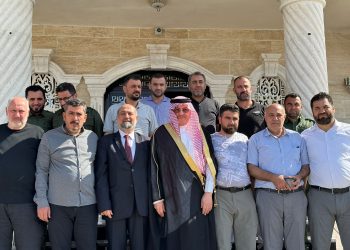 رئيس الائتلاف الوطني يلتقي قادة الفيلق الثاني في الجيش الوطني السوري