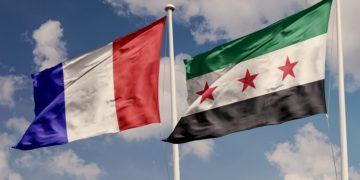وفد من الائتلاف الوطني السوري يصل فرنسا لبحث اعتداءات نظام الأسد على الشمال وأوضاع اللاجئين في لبنان