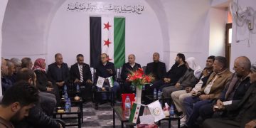 وفد الائتلاف الوطني يلتقي وجهاء وثوار مدينة الباب بريف حلب