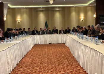 رئيس الائتلاف الوطني يلتقي ممثلين عن الفعاليات المدنية والسياسية والعشائرية السورية في ولاية أورفا