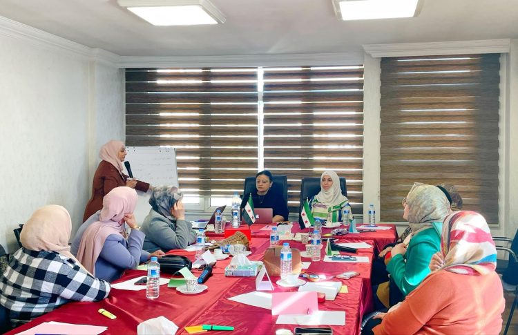 هيئة المرأة السورية تعقد اجتماعاً للعمل على تنظيم جهودها بما يعزز المشاركة السياسية للمرأة  