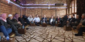 البحرة يلتقي وجهاء مارع وممثلي المجلس المحلي والنقابات والفعاليات الاجتماعية  