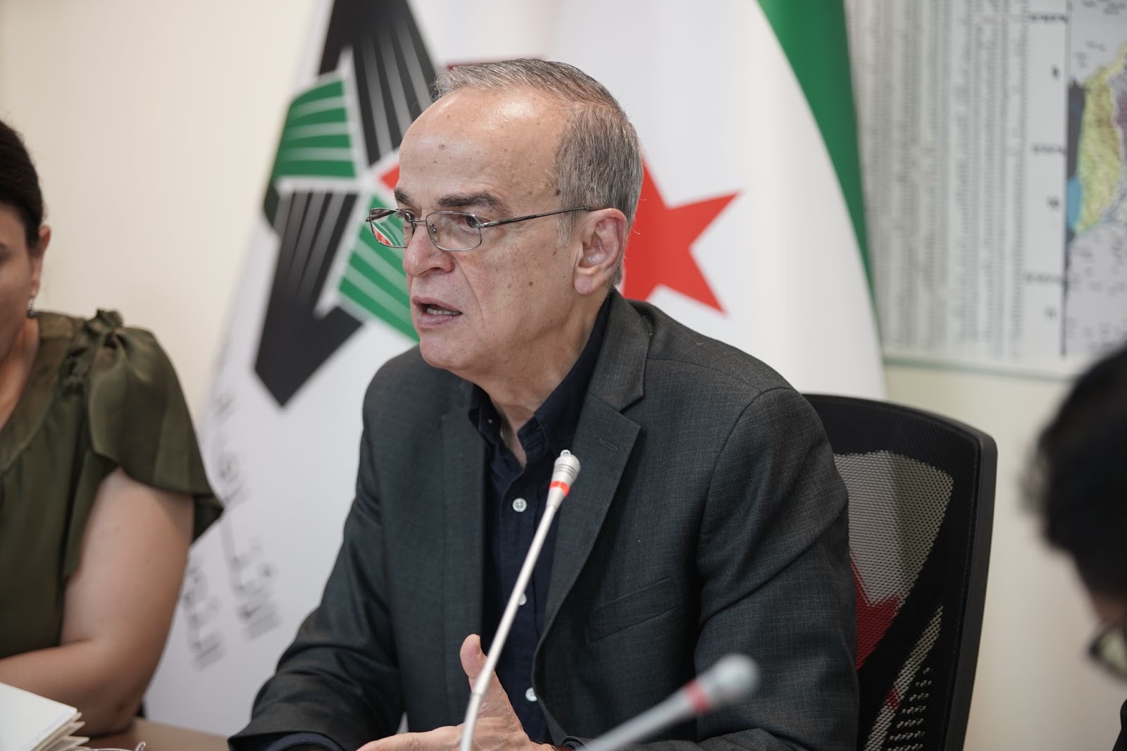 البحرة يطالب الحكومة اللبنانية بإظهار شيء من الإنسانية تجاه اللاجئين السوريين