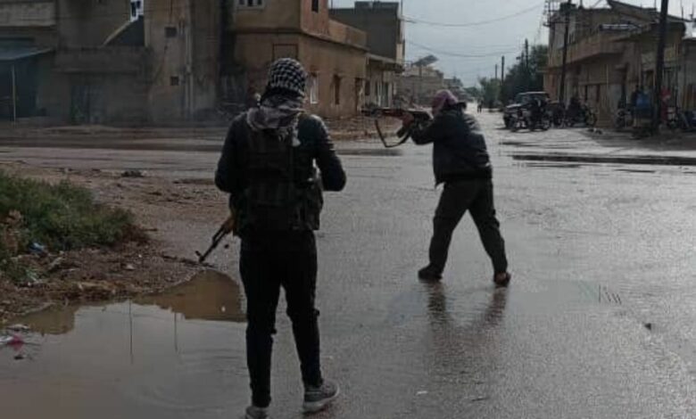قوات الأسد تجبر مجدداً على إطلاق سراح طفل وأبيه بالقوة