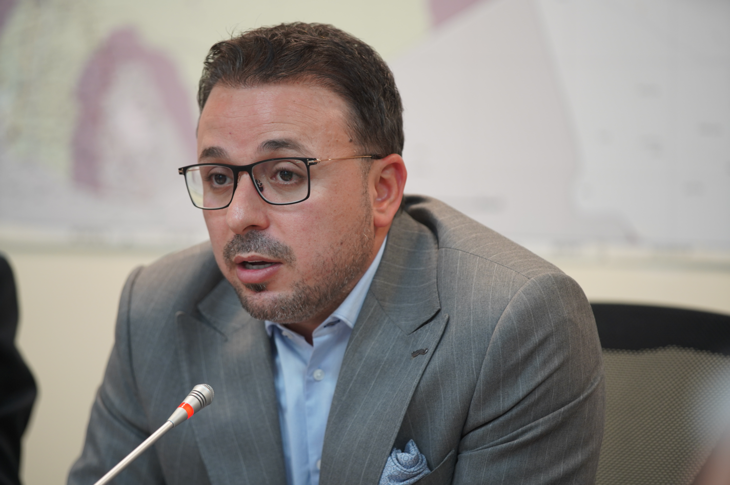بركات: نظام الأسد يستخدم المساعدات الدولية ويحرم المحتاجين الحقيقيين منها